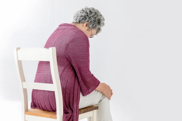 膝の痛みに悩む方のイメージ 新松戸ゆうあい整骨院・はりきゅう院