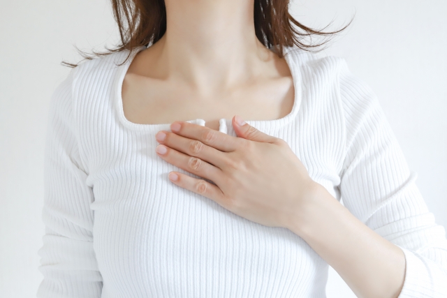 気持ちよく深呼吸する女性のイメージ 増尾ゆうあい整骨院・はりきゅう院